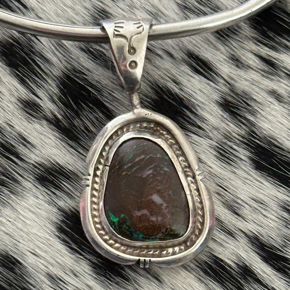 Australian Boulder Opal E. Etsitty native Navajo sterling silver pendant - Picture 3 of 7